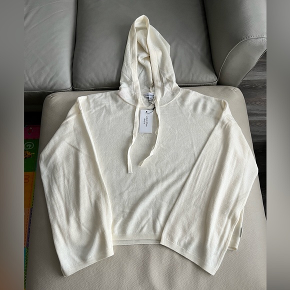 NWT - Calvin Klein Jeans Women’s Hooded Oversized Cropped Sweater - Size L - Picture 2 of 6